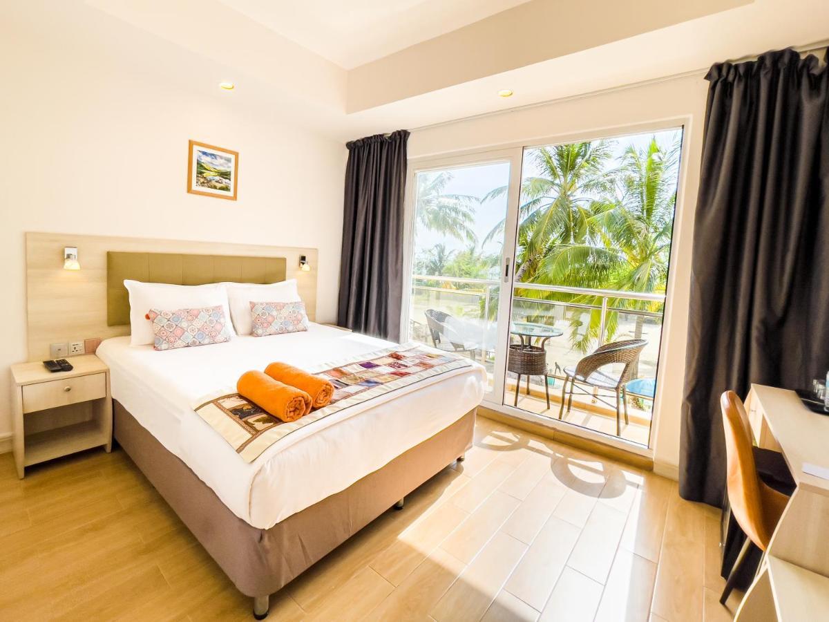 Icom Marina Sea View Hotel Maafushi Exterior photo
